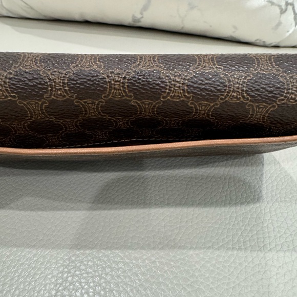 Celine bucket bag and wallet set.. - Picture 10 of 10